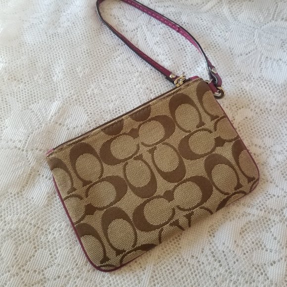 Cute "C" Signature Wristlet - Picture 2 of 4